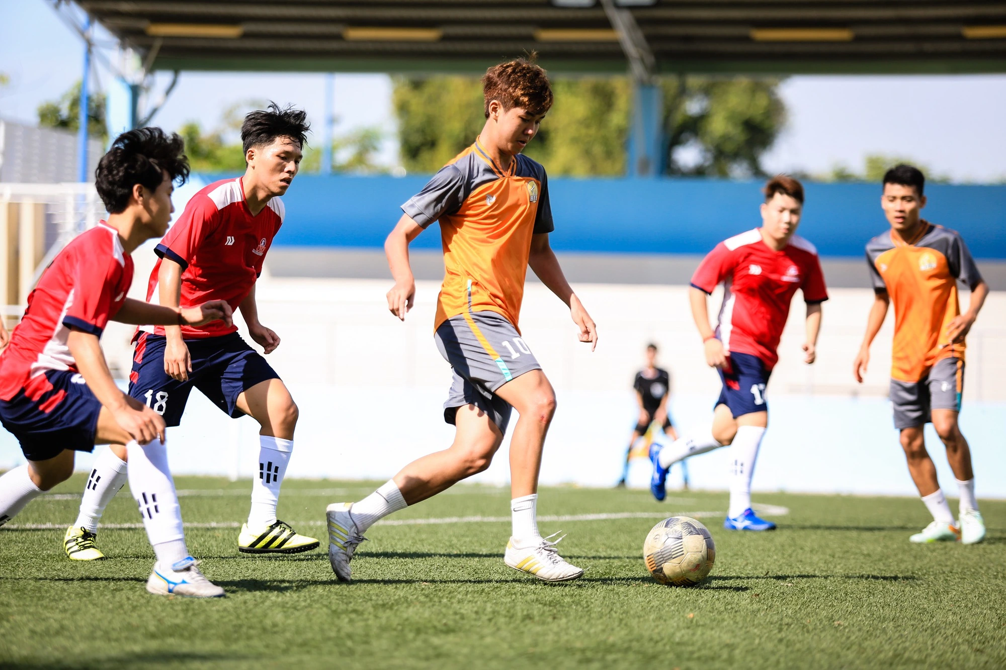 Từ các trận bóng giao hữu, giải đấu lớn đến các giải cỏ đều đặt cược Kèo Châu Á được